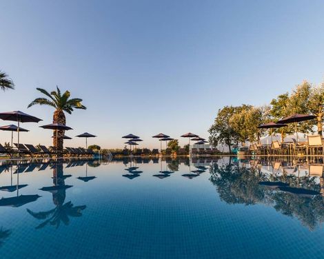 Mythic Summer Hotel 