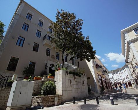 Hotel Argjiro
