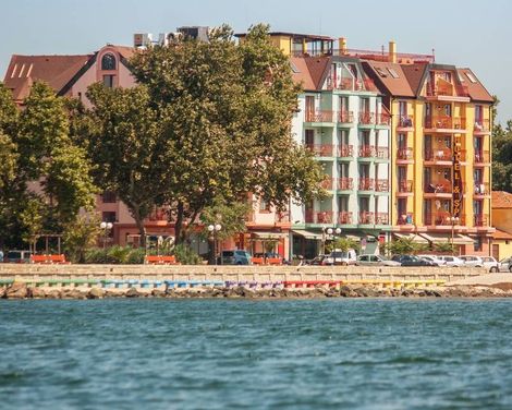 Saint George Hotel & Medical Spa