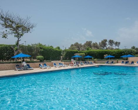 BM Beach Hotel