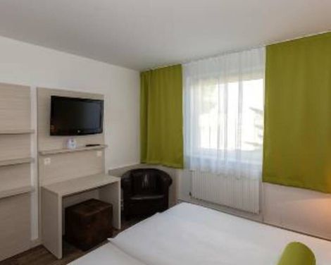 Lifehotel Vienna Airport-3