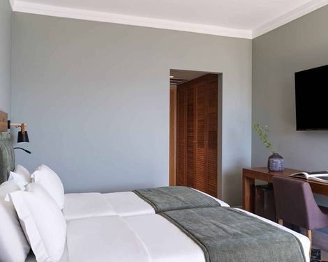 Kalamaki Beach Resort