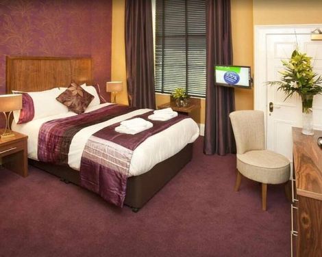 Ballantrae Hotel