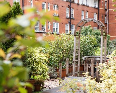 Studios 2 Let Serviced Apartments