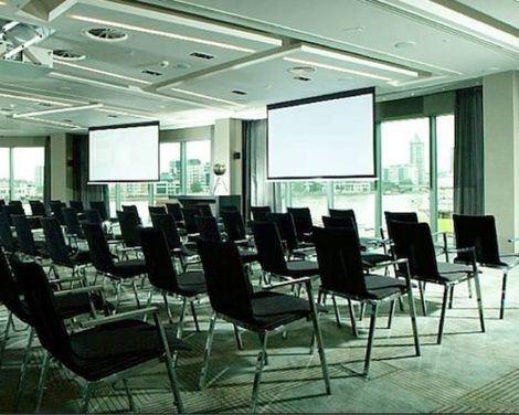 Crowne Plaza London - Battersea-1
