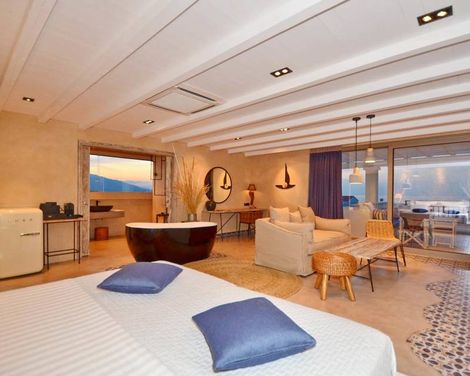 Evilion Sea & Sun Hotel
