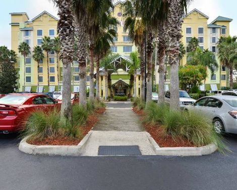 Comfort Suites Maingate East