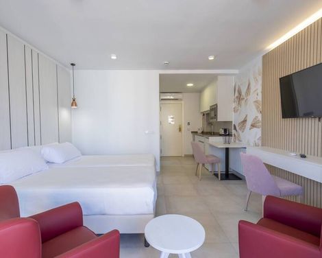 Aparthotel BCL Levante Beach-3