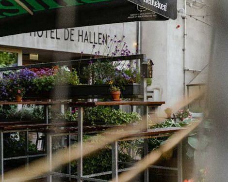 Hotel De Hallen-0