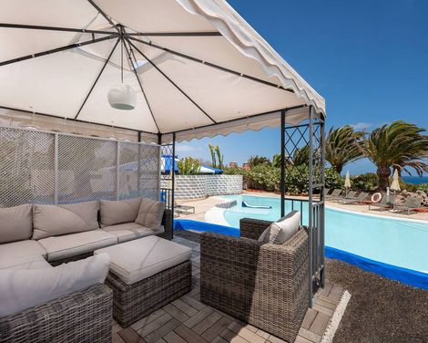LIVVO Risco del Gato Suites