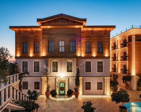 Seven Hills Palace Hotel