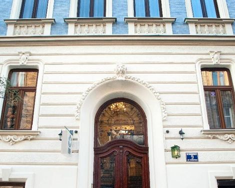 Leone Aparthotel