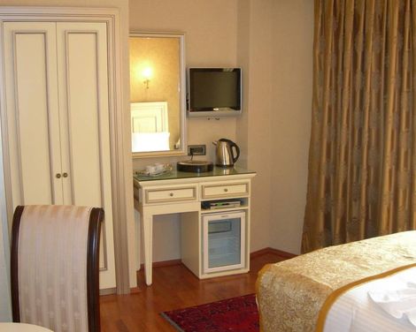 Hotel Maywood-1