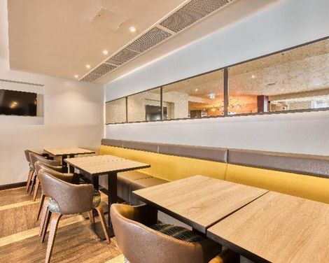 Premier Inn Edinburgh City Centre Waverley