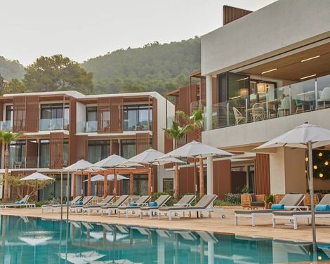The Club Cala San Miguel Hotel Ibiza, Curio Collection by Hilton inkl. Mietwagen