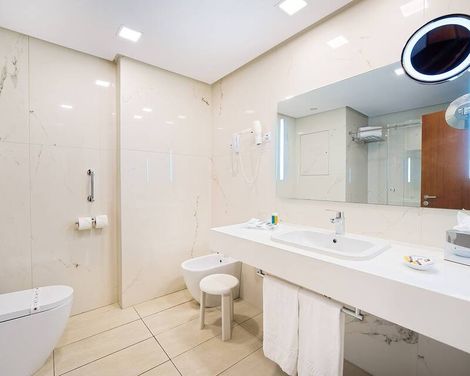 Bull Hotel Reina Isabel & Spa