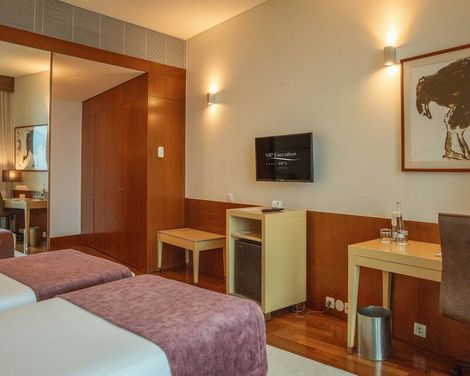 VIP Executive Art’s Hotel