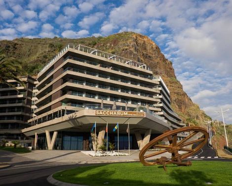 Saccharum Resort