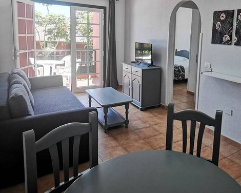Apartamentos Oasis San Antonio