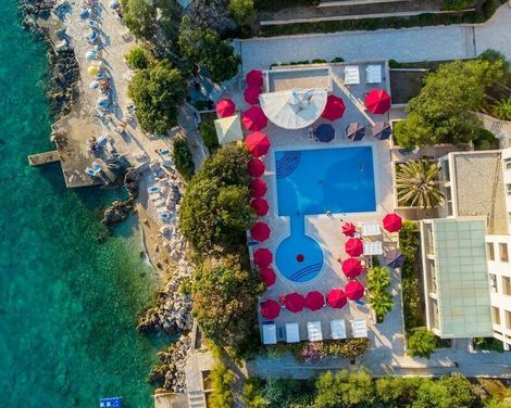 La Luna Hotel