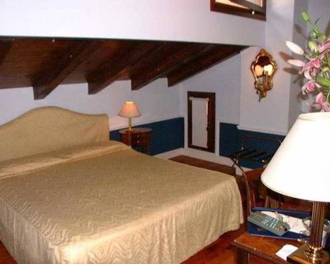 Hotel Pantalon