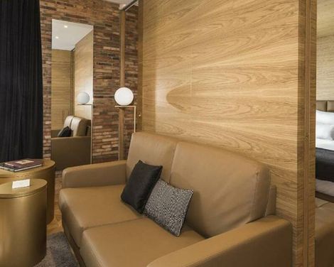 Monument Hotel
