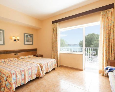 Neptuno Paguera Hostal