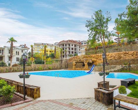 Green Life Hotel