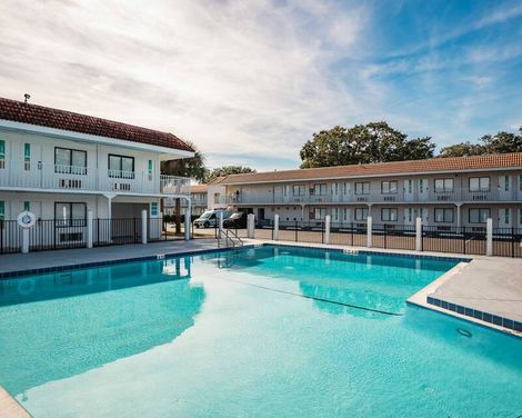 Travelodge by Wyndham Orlando Lake Buena Vista South