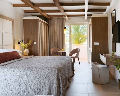 King Jason Paphos - Designed for adults by Louis Hotels