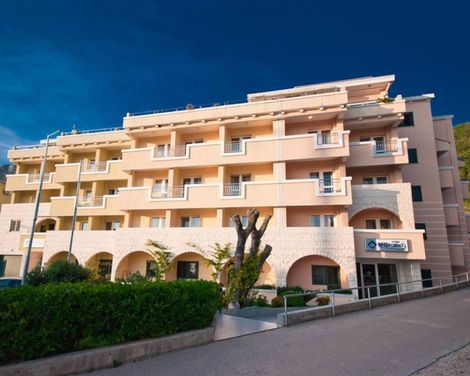 WGrand Hotel