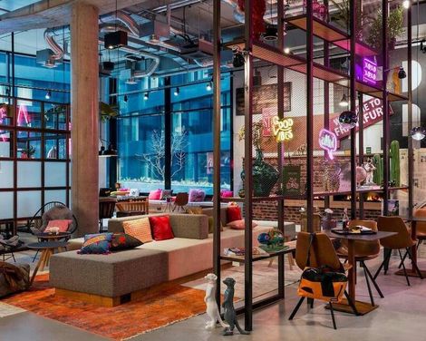 Moxy Frankfurt City Center-2