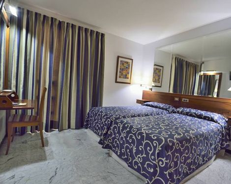 Hotel Torre Del Conde-0