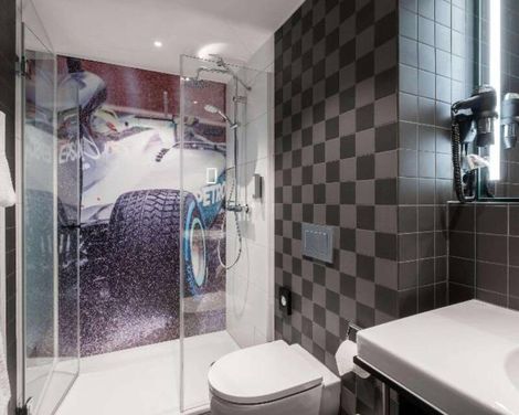 V8 Hotel Köln