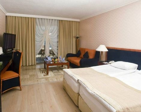 Sunrise Queen Luxury Hotel