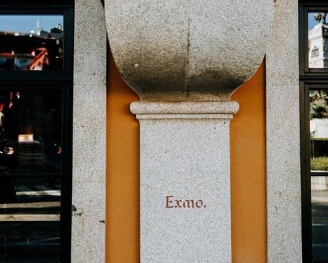 Exmo. Hotel