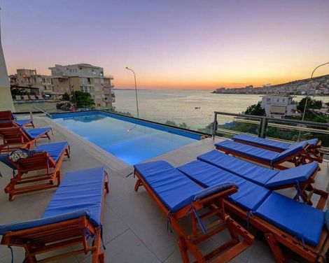 Vola Hotel