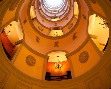 L'Hotel