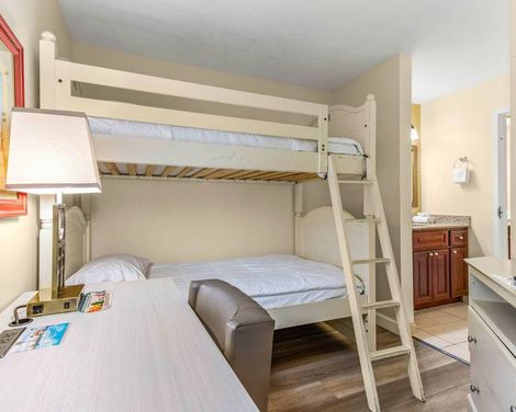 Holiday Inn Hotel & Suites Clearwater Beach