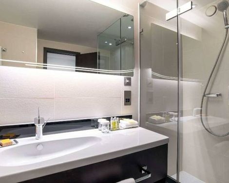 Hilton London Heathrow Airport-0