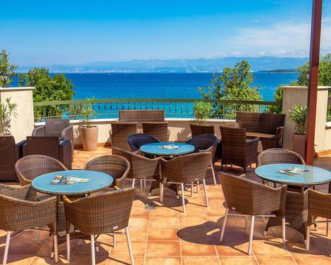 Blue Waves Resort