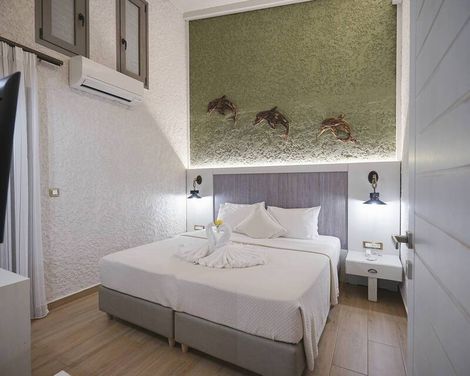 Flamingos Hotel