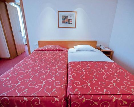 Premium Maia Hotel