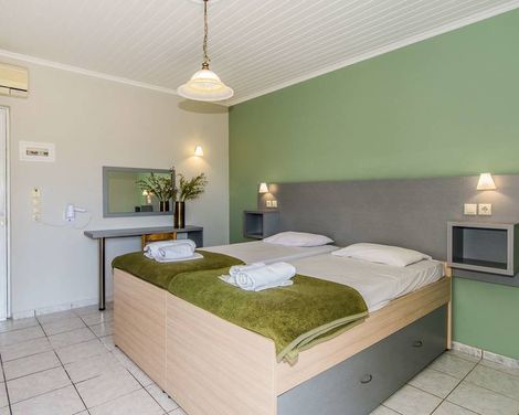 Zante Plaza Hotel & Apartments