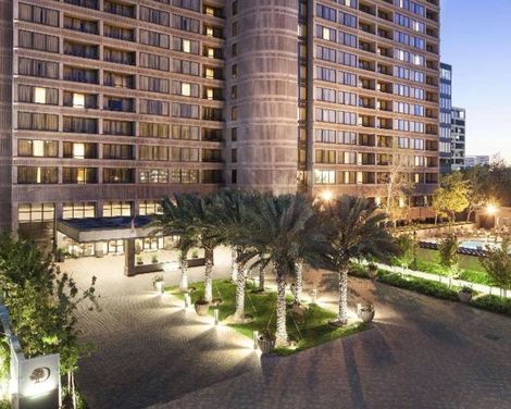 DoubleTree by Hilton Hotel & Suites Houston by the Galleria-1