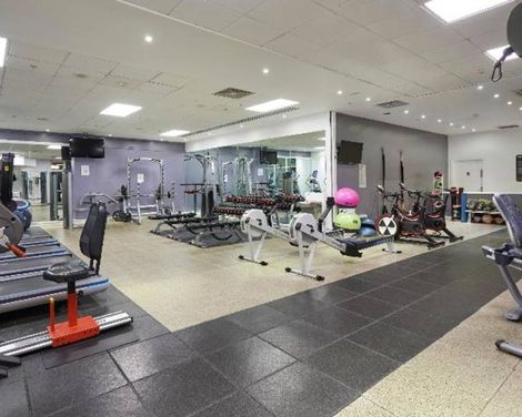 DoubleTree by Hilton Hotel Dartford Bridge-3