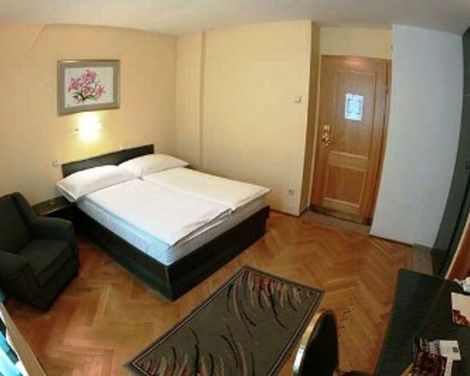 Hotel Bara-0