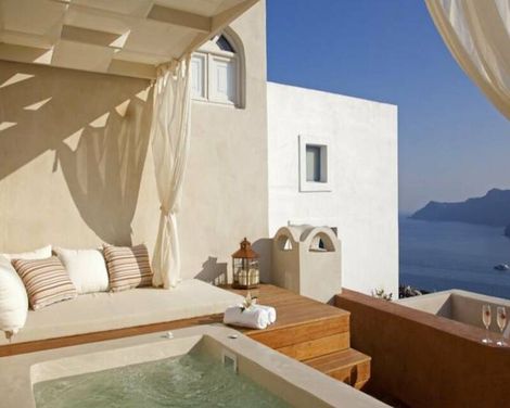 Oia Mansion