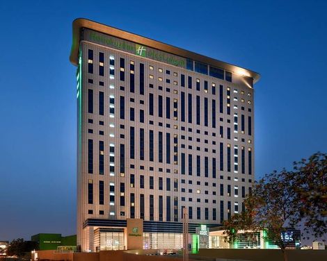 Holiday Inn & Suites Dubai Festival City