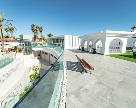 DunaGolf Suites